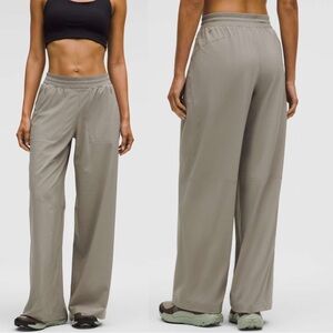 Lululemon Swift Mid-Rise Wide-Leg Pant
Warm Ash Grey Woman’s Size 2